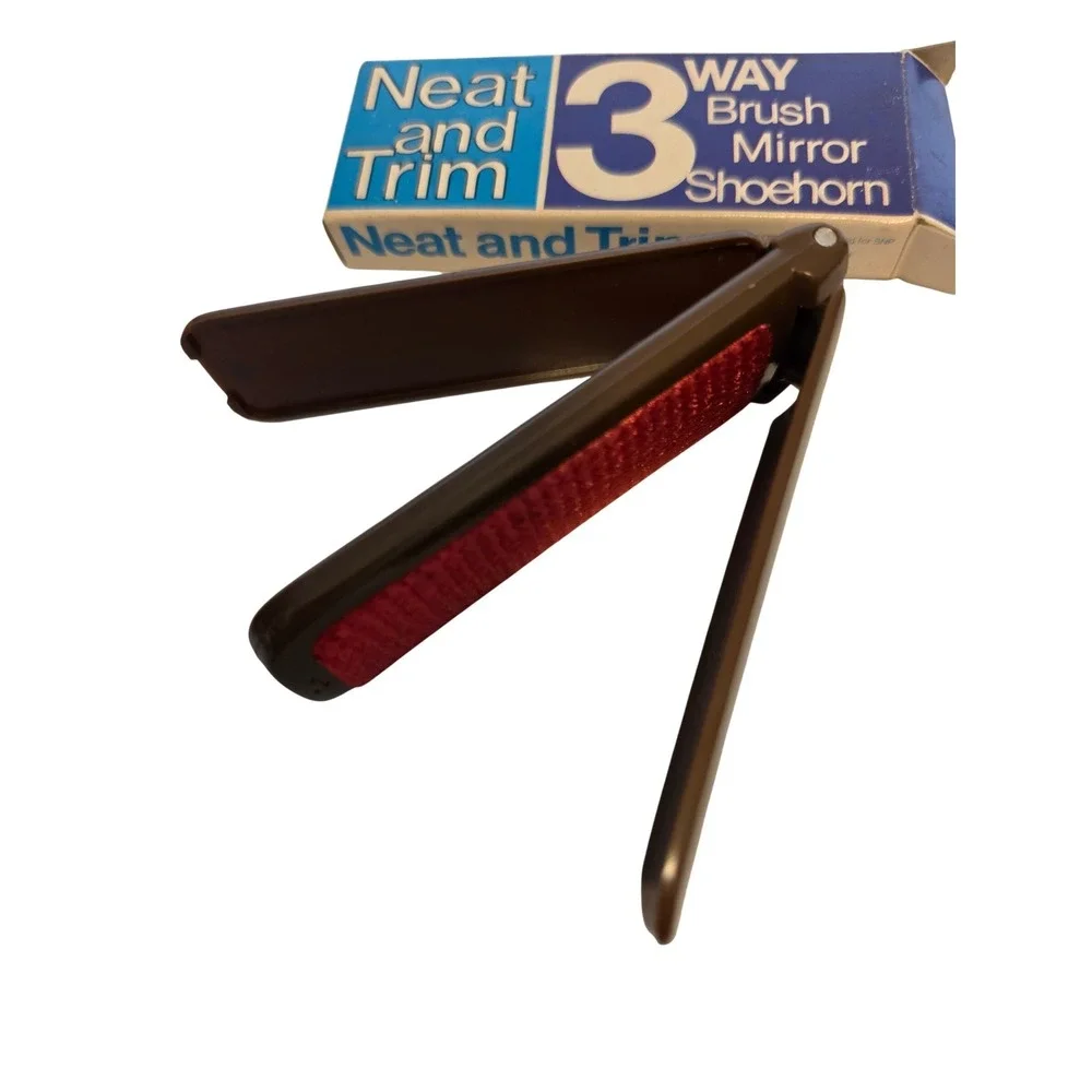 Vintage Neat and Trim 3-Way Folding Travel Grooming Kit Brush Mirror Shoehorn